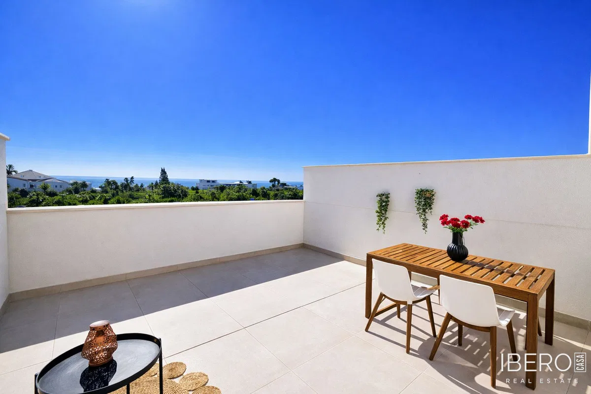 Apartamento de 3 dormitorios, Estepona