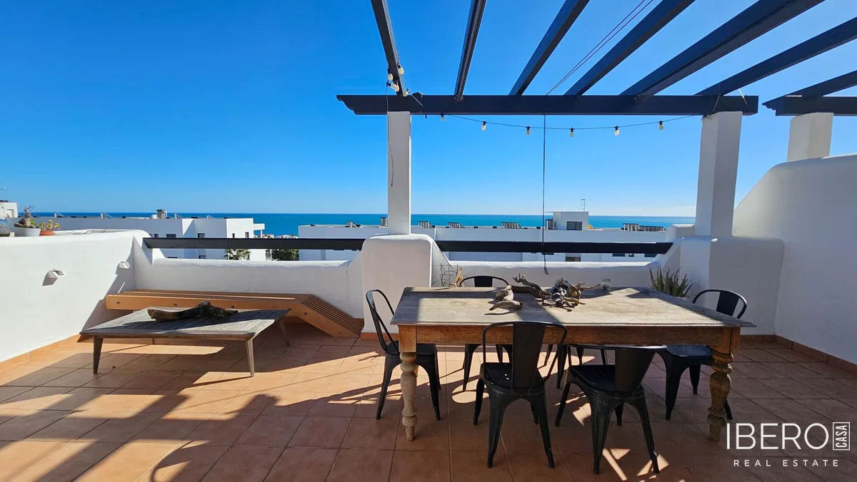 3-bedroom apartment, Casares Playa