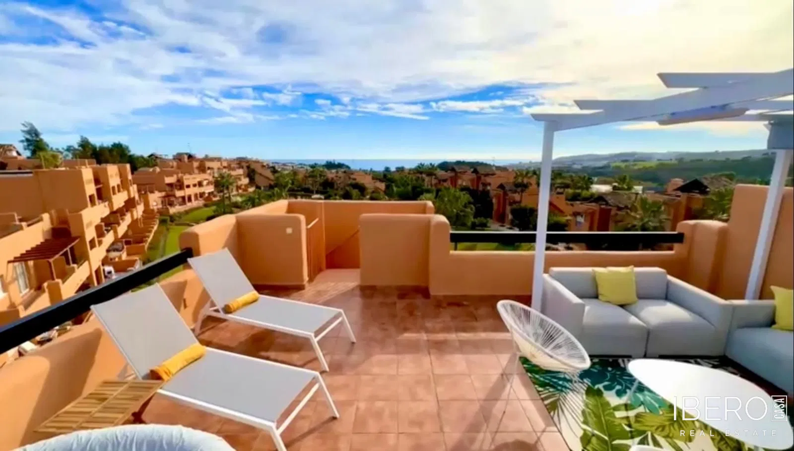 Zrekonstruovaný apartmán se 2 ložnicemi, Casares Playa