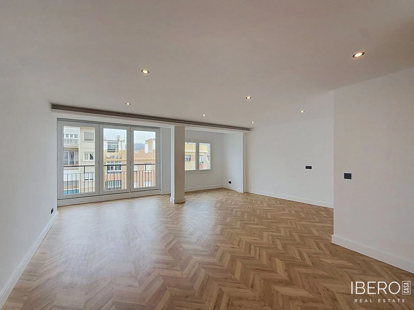 Zrekonstruovaný apartmán se 2 ložnicemi, Málaga Centro