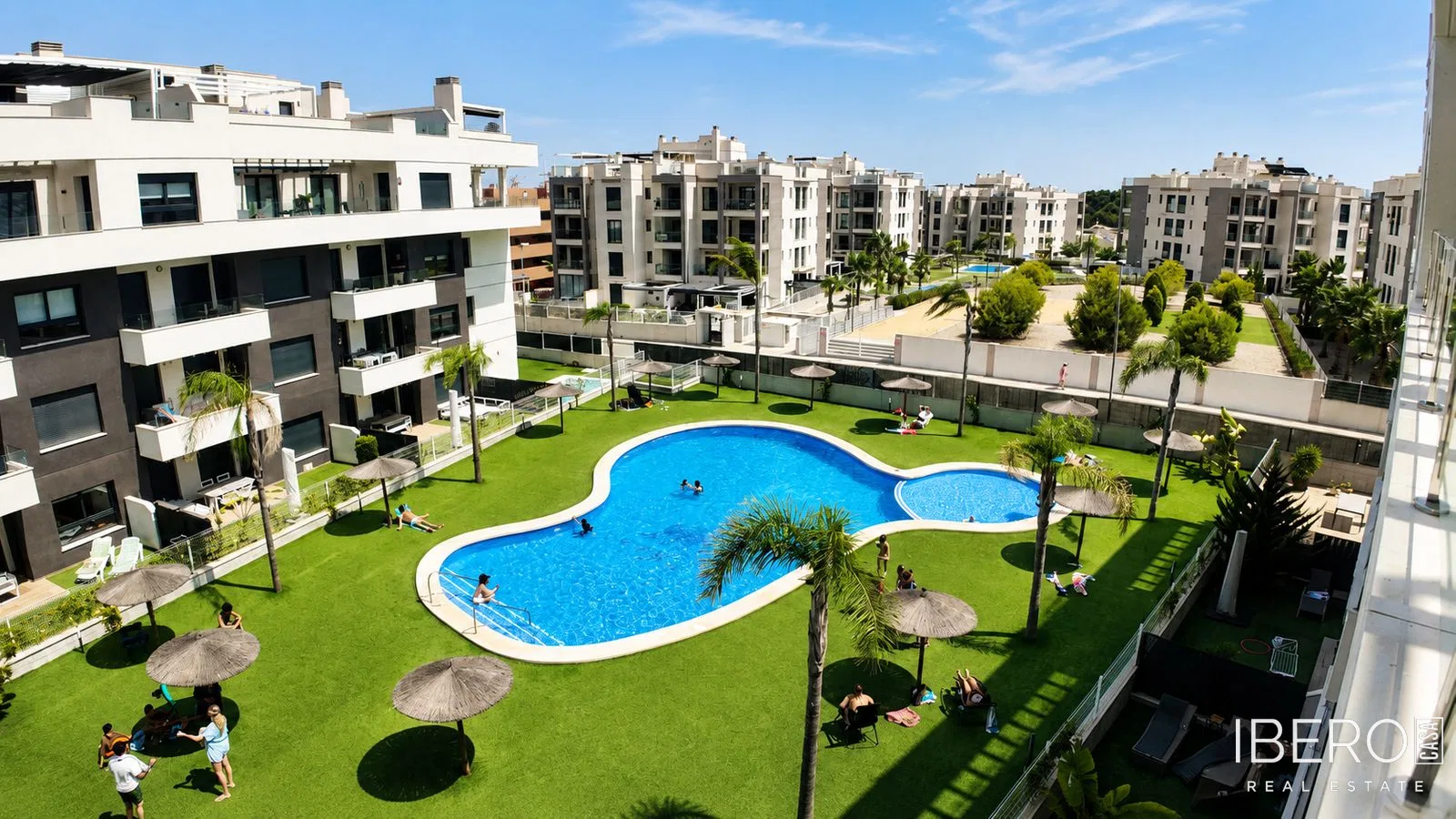 Apartmán se 3 ložnicemi a střešní terasou, Villamartin