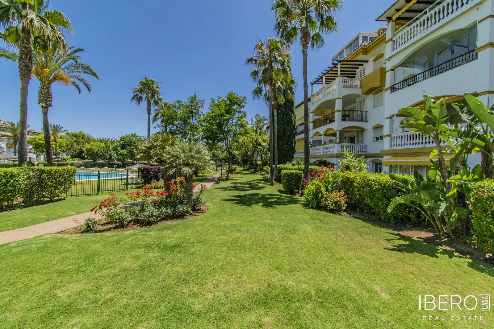 Apartamento de 2 dormitorios cerca del mar, Nueva Andalucía