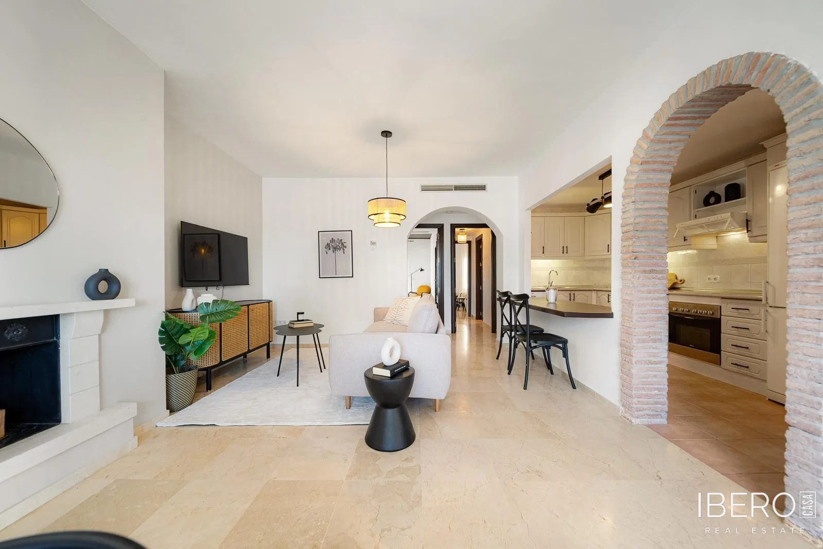 Zrekonstruovaný apartmán se 2 ložnicemi, Nueva Andalucía