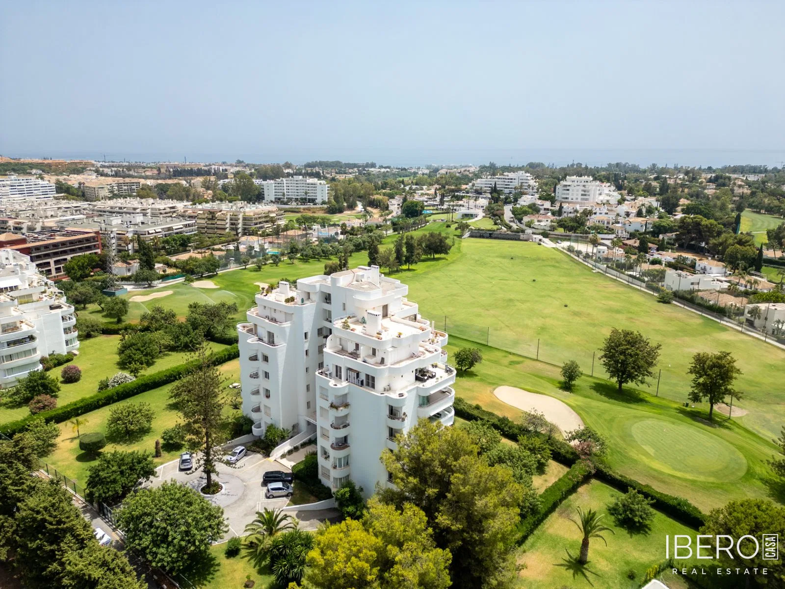Zrekonstruovaný apartmán se 2 ložnicemi, Guadalmina Alta