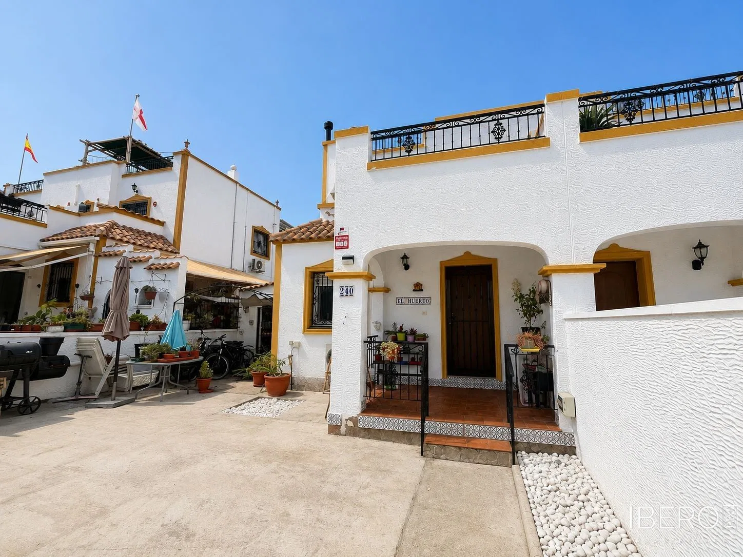 3-bedroom house with roof terrace, Entre Naranjos