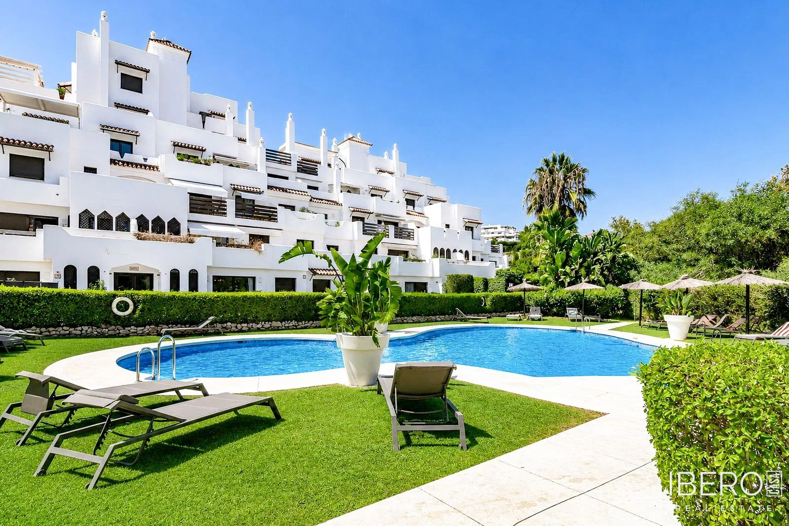 Apartamento de 2 dormitorios cerca del mar, Estepona