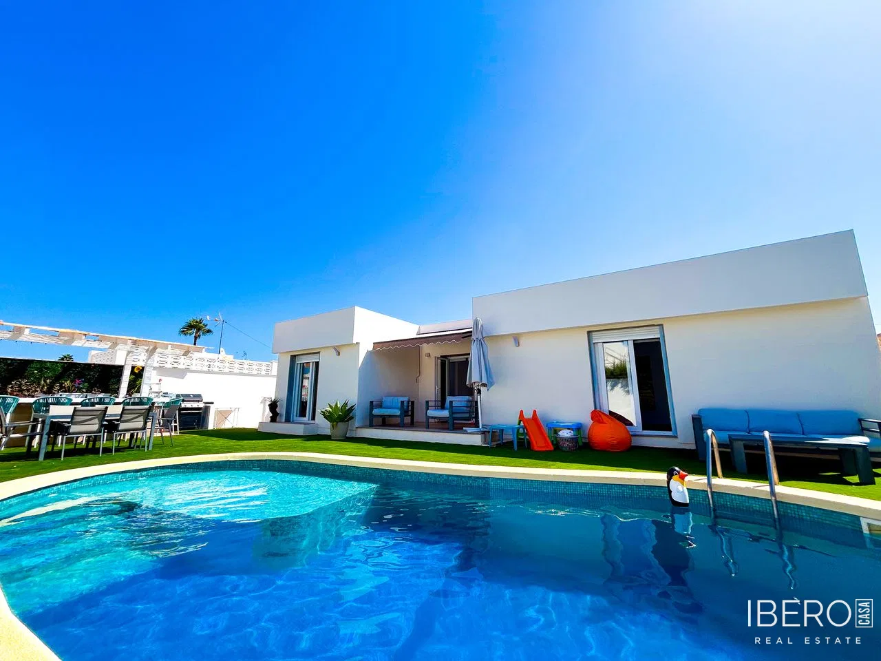 Casa de 5 dormitorios con vistas al mar, Mar de Cristal