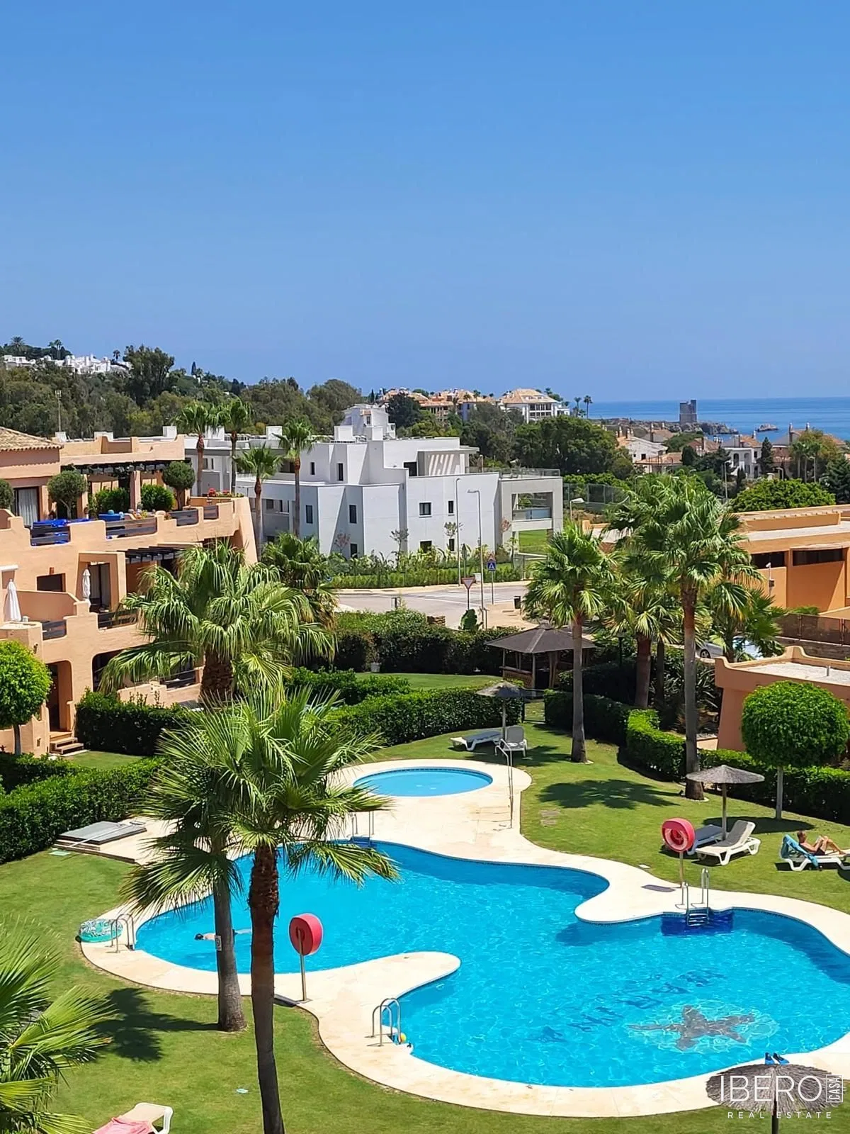 3-bedroom apartment with sea view, Casares