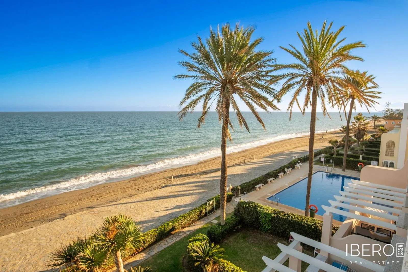 Zrekonstruovaný apartmán se 2 ložnicemi a výhledem na moře, Estepona