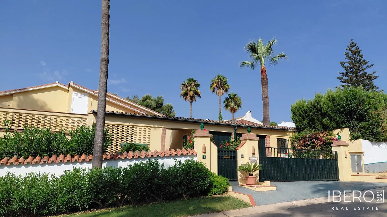 Dům s 5 ložnicemi kousek od mariny, Sotogrande Costa