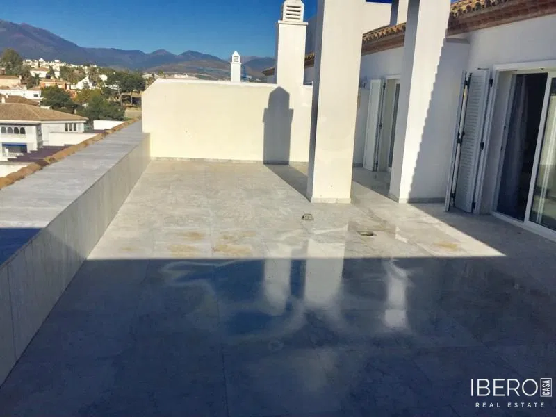 Apartmán se 3 ložnicemi a výhledem na moře, Puerto Banús