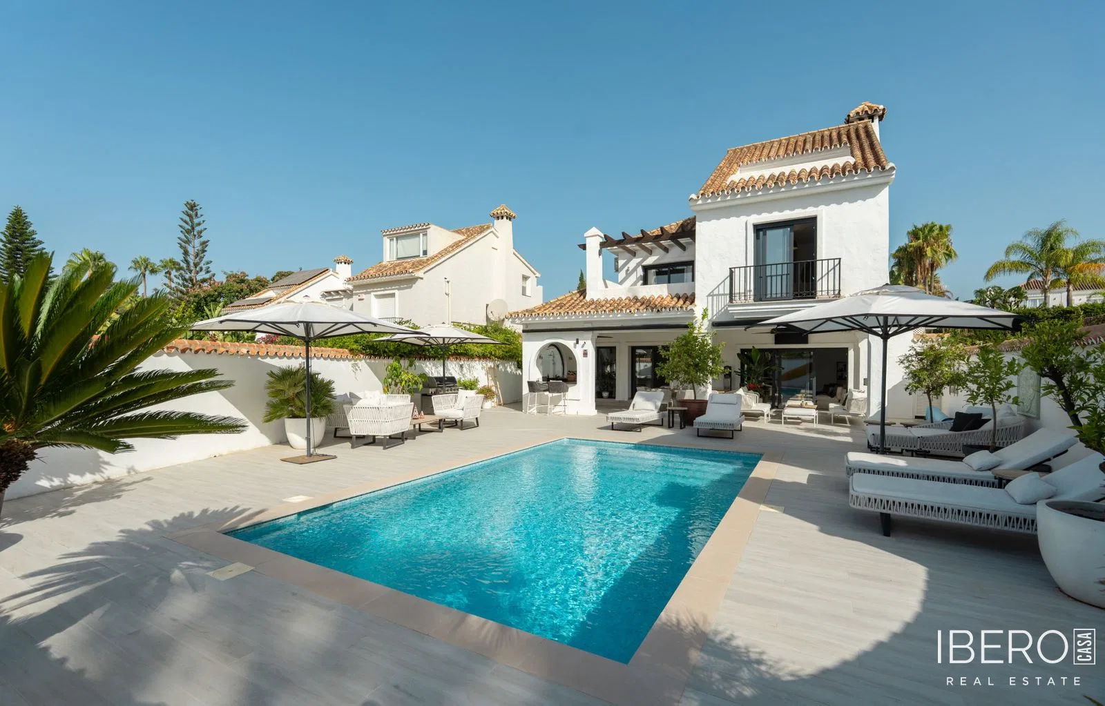 Dům s 5 ložnicemi kousek od golfu, Nueva Andalucía