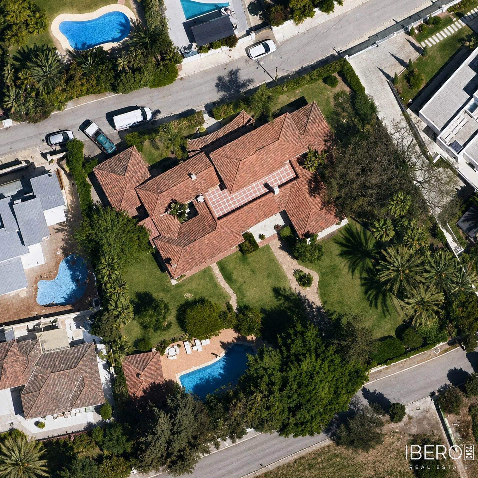 Dům se 6 ložnicemi kousek od moře, El Paraiso