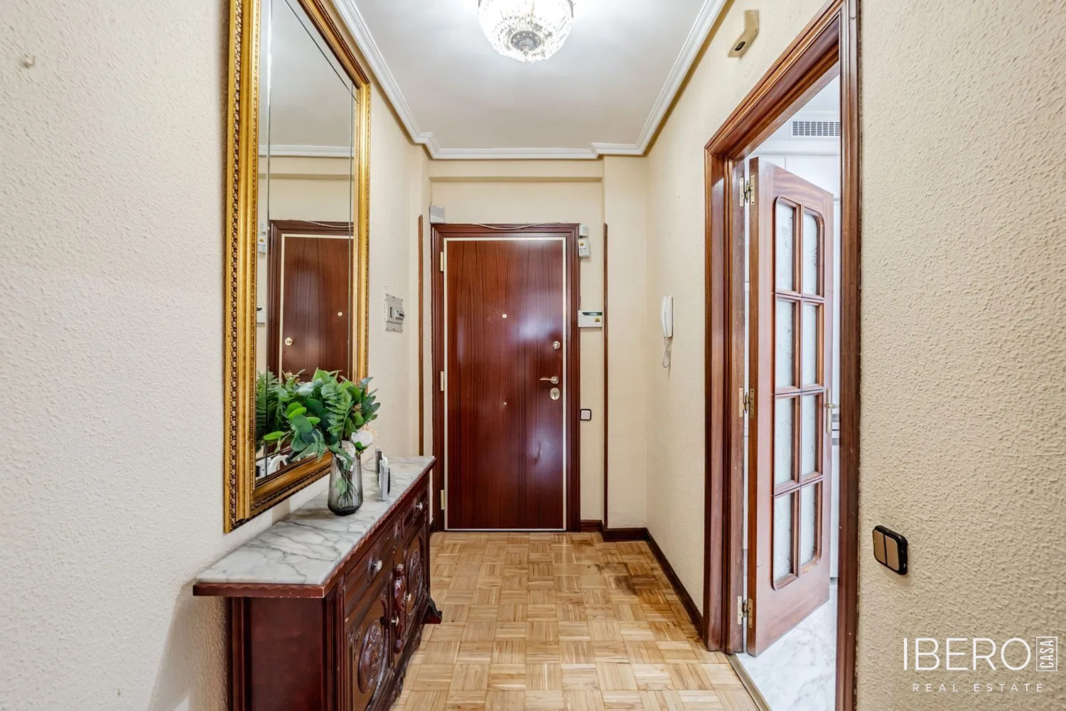 Apartamento de 4 dormitorios, Madrid