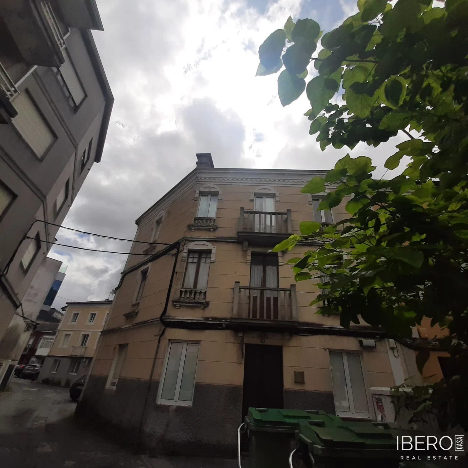 10-bedroom house, Viveiro