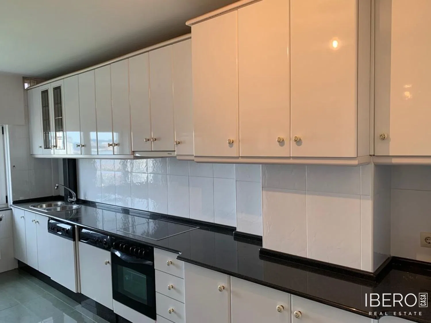 Apartmán se 6 ložnicemi, Fene