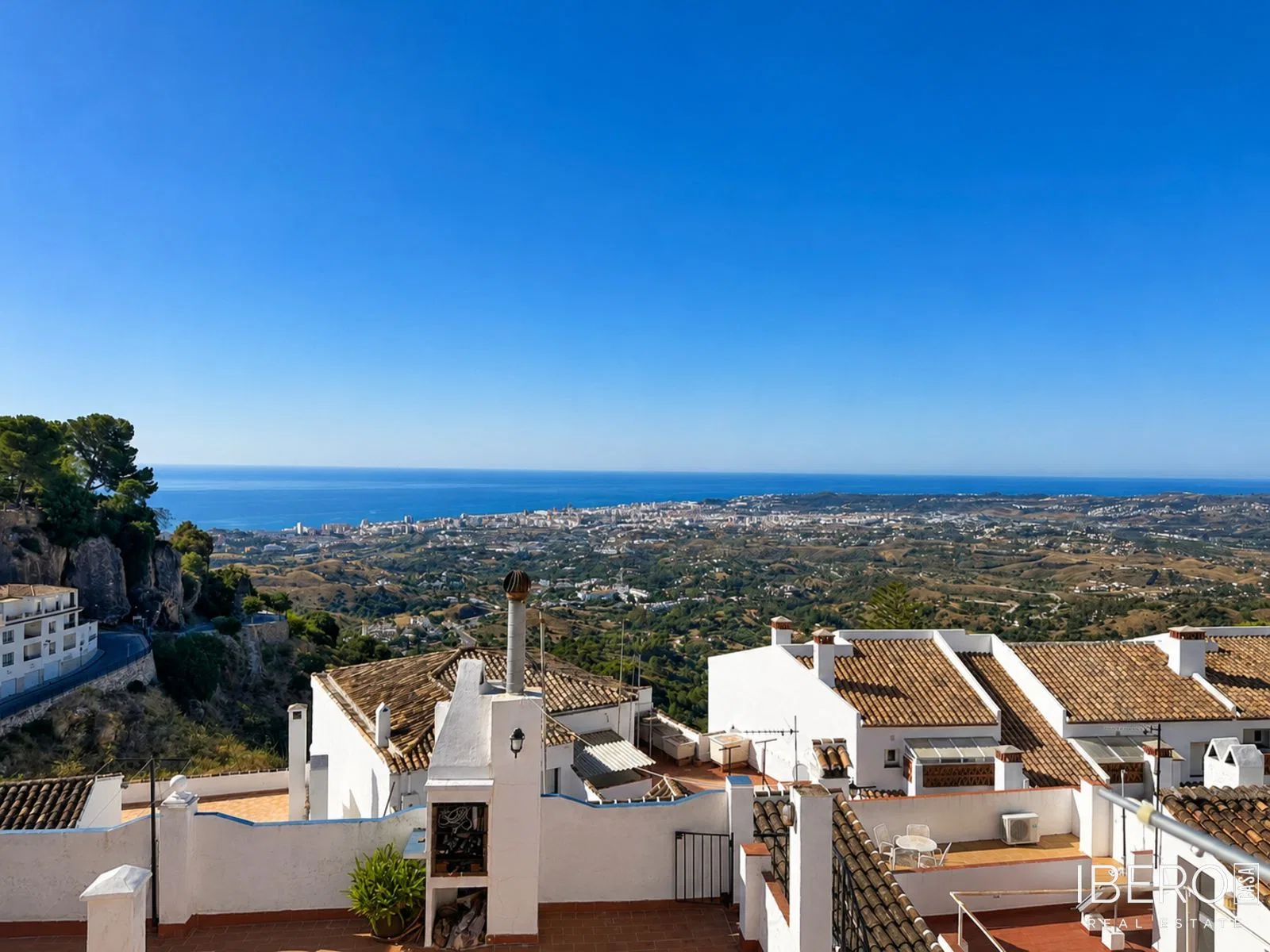 Zrekonstruovaný dům s 5 ložnicemi a výhledem na moře, Mijas
