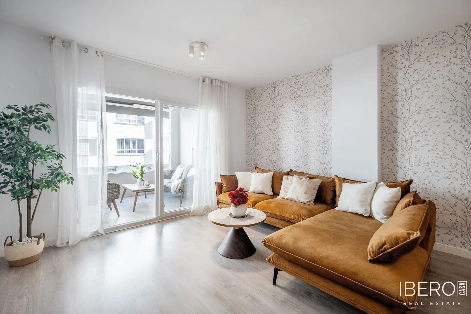 Renovated 3-bedroom apartment near the marina, La Campana
