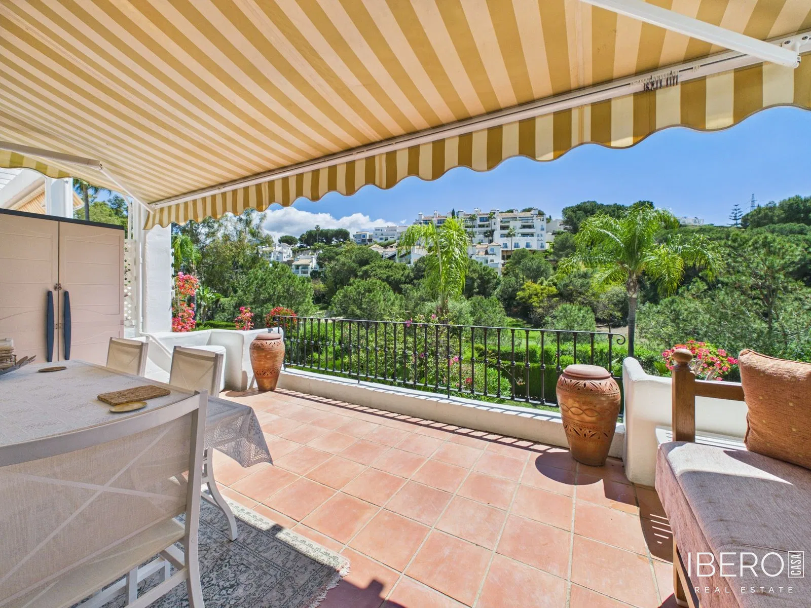 Apartmán se 3 ložnicemi a výhledem na golf, Benahavís