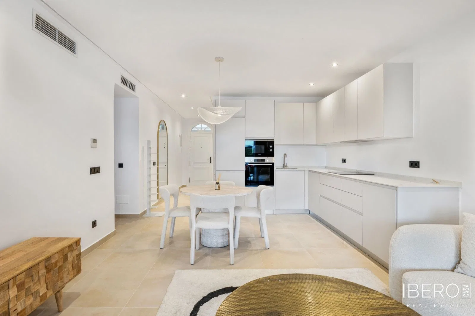 Zrekonstruovaný apartmán se 3 ložnicemi, Nueva Andalucía