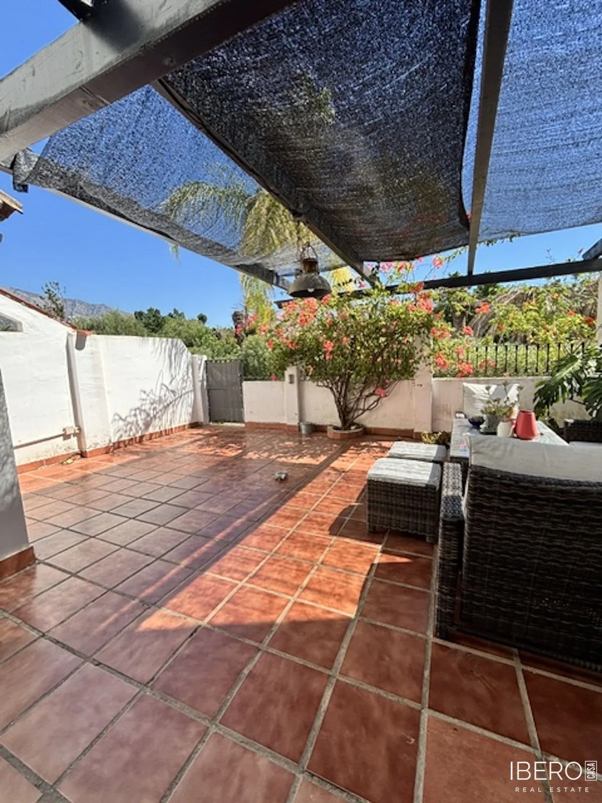 Renovation project 4-bedroom house near the sea, Nueva Andalucía