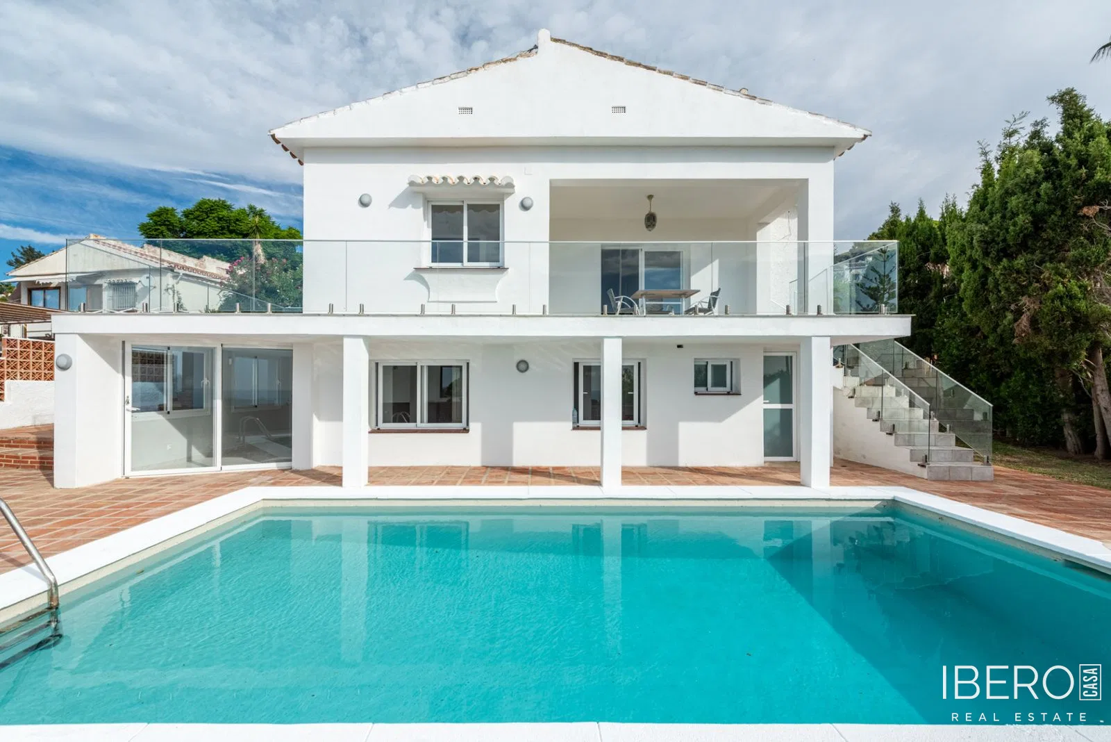 Zrekonstruovaný dům s 5 ložnicemi a výhledem na moře, Benalmadena