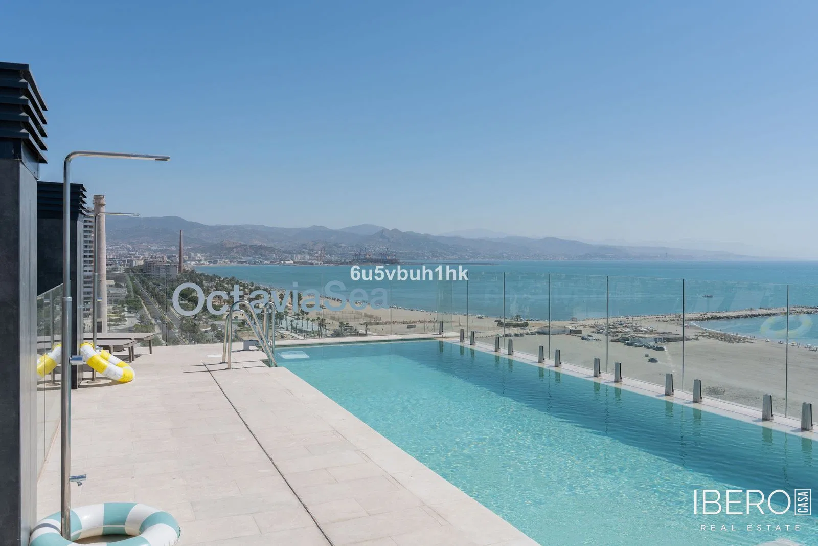 Apartamento de 2 dormitorios con vistas al mar, Málaga