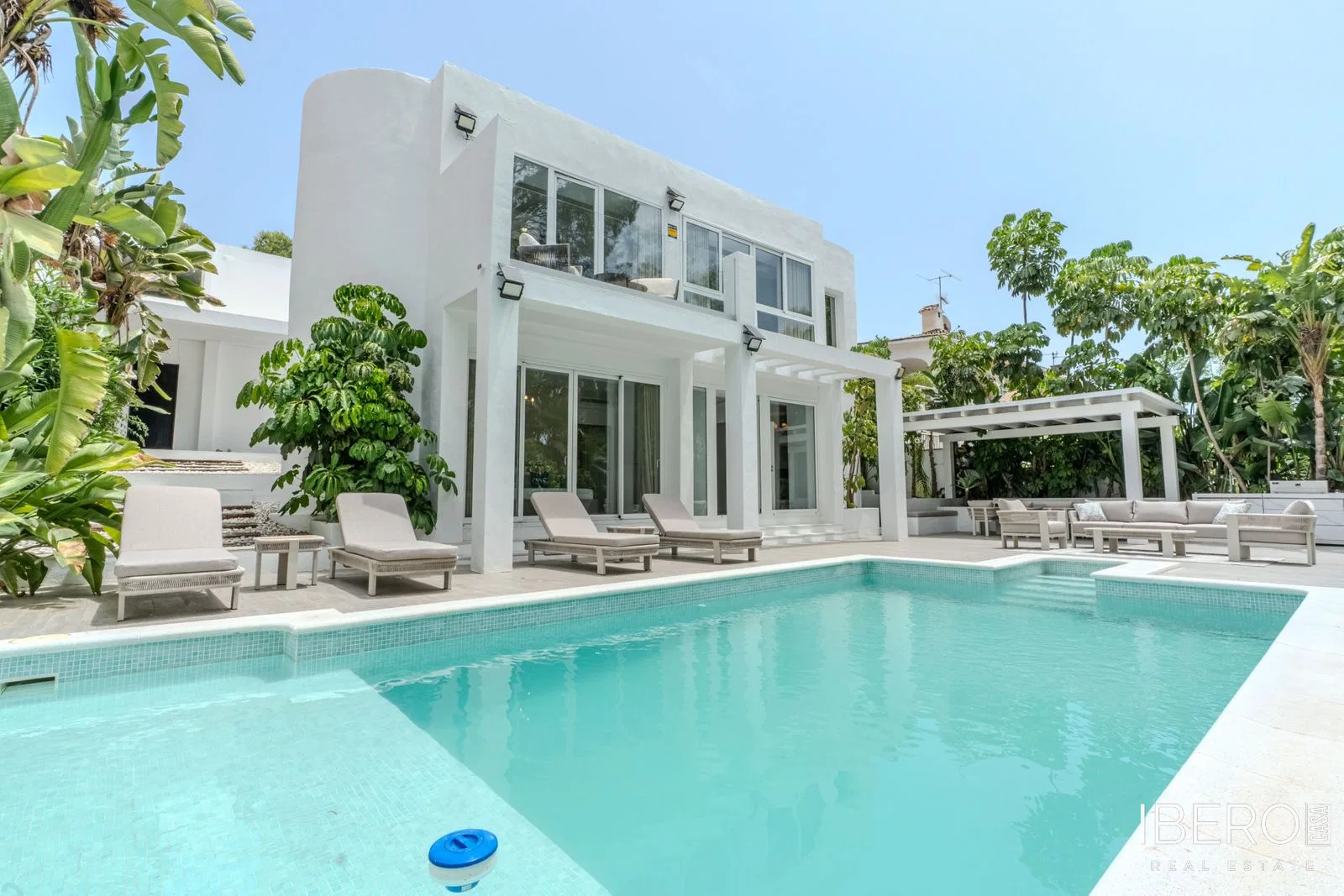 Casa de 4 dormitorios cerca del puerto deportivo, Nueva Andalucía