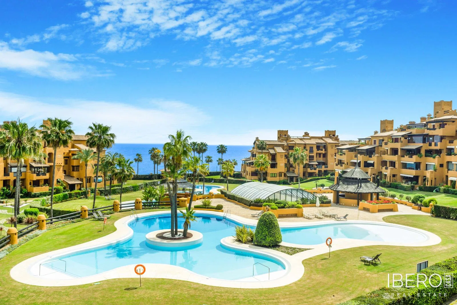 Zrekonstruovaný apartmán se 3 ložnicemi a výhledem na moře, Estepona