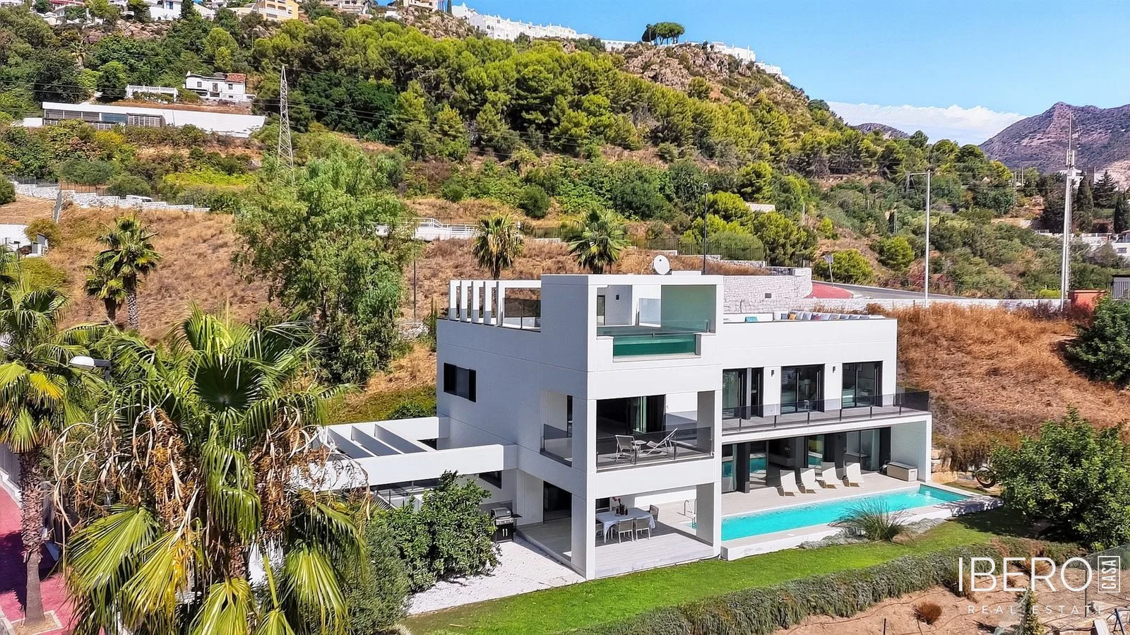 5-bedroom house with sea view, Torremuelle