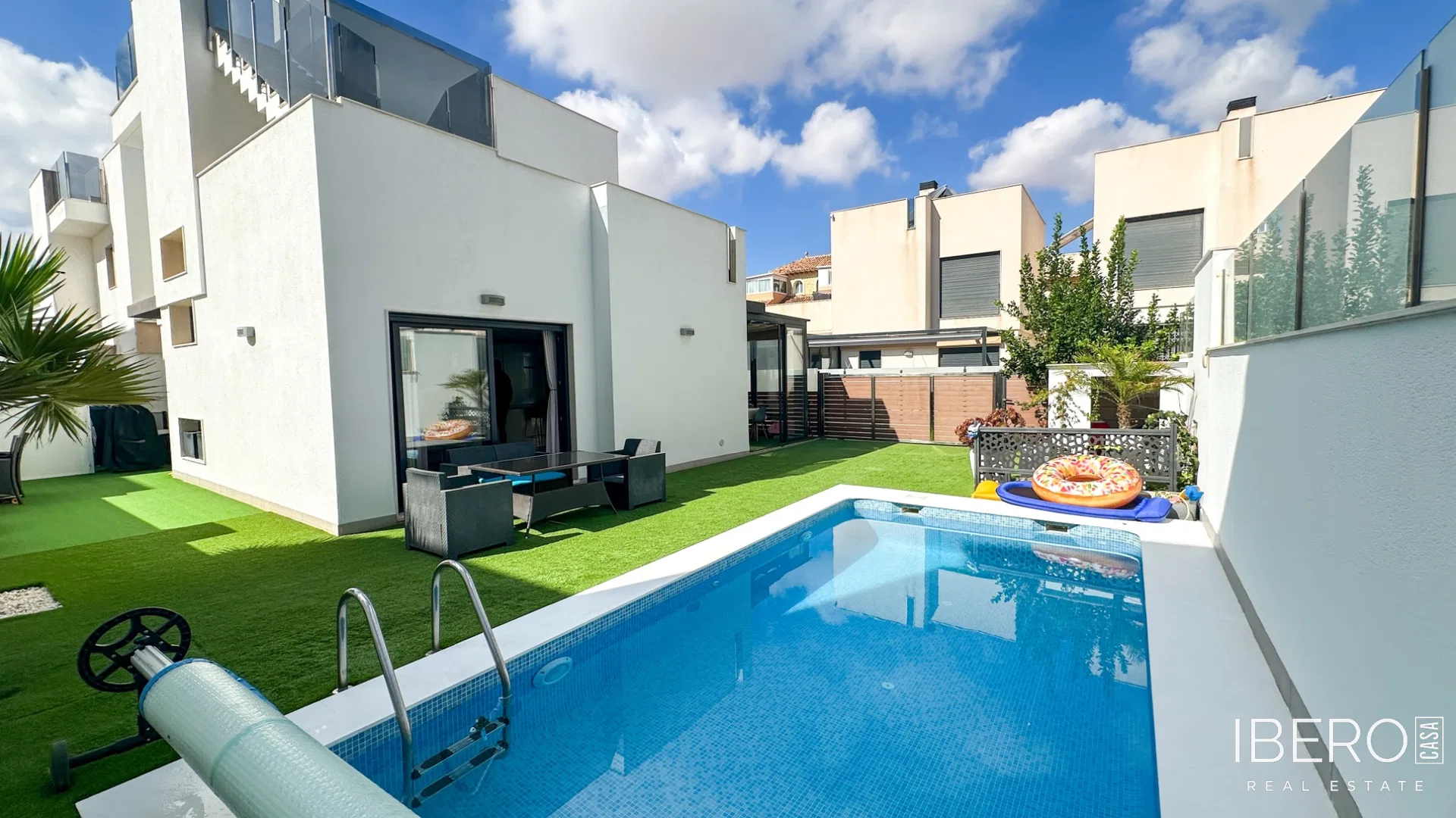 Dům s 5 ložnicemi, Torrevieja