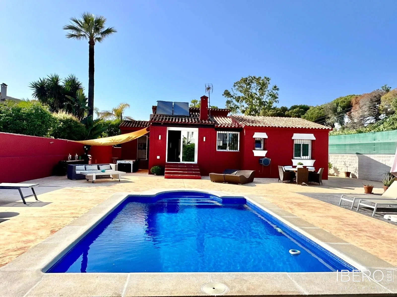 Zrekonstruovaný dům se 3 ložnicemi kousek od moře, Marbella