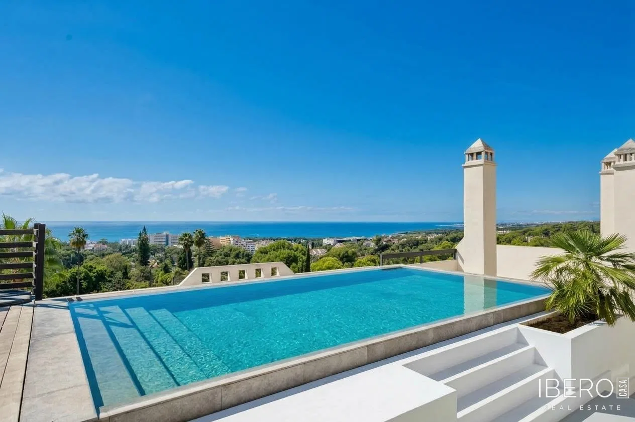 Apartmán s 3 spálňami a výhľadom na more v Marbelle
