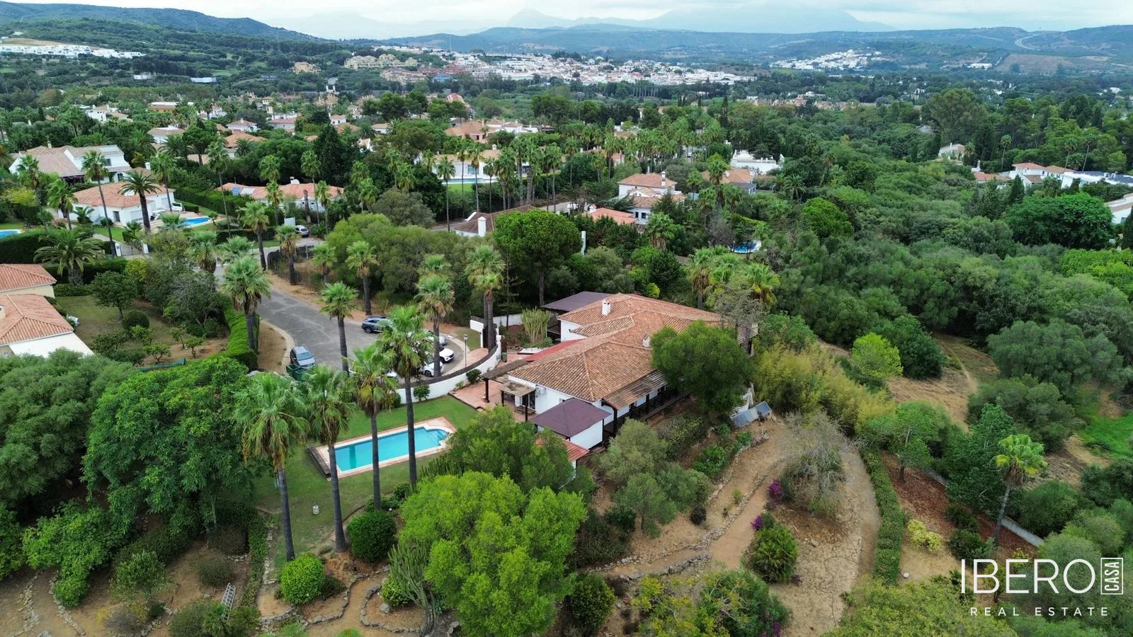 Dom na rekonštrukciu s 5 spálňami pri prístave, Sotogrande Costa