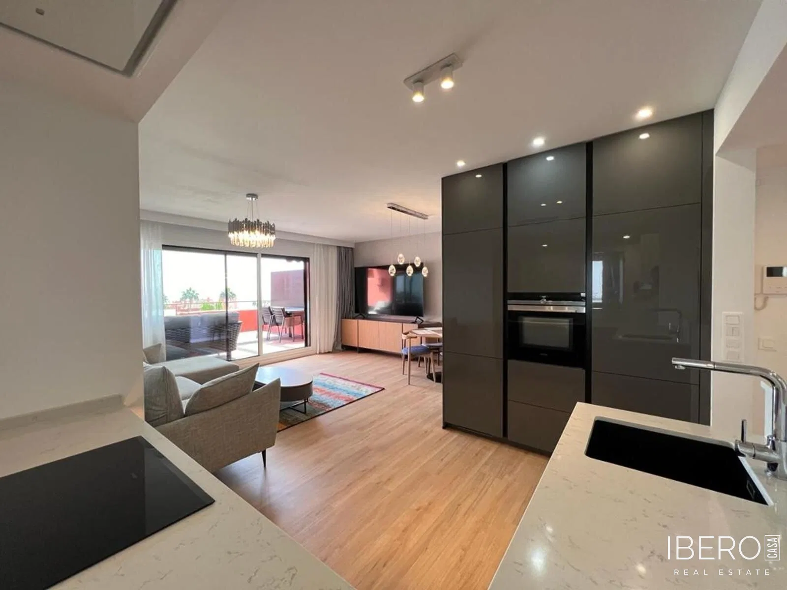 Apartmán se 3 ložnicemi a výhledem na moře, New Golden Mile