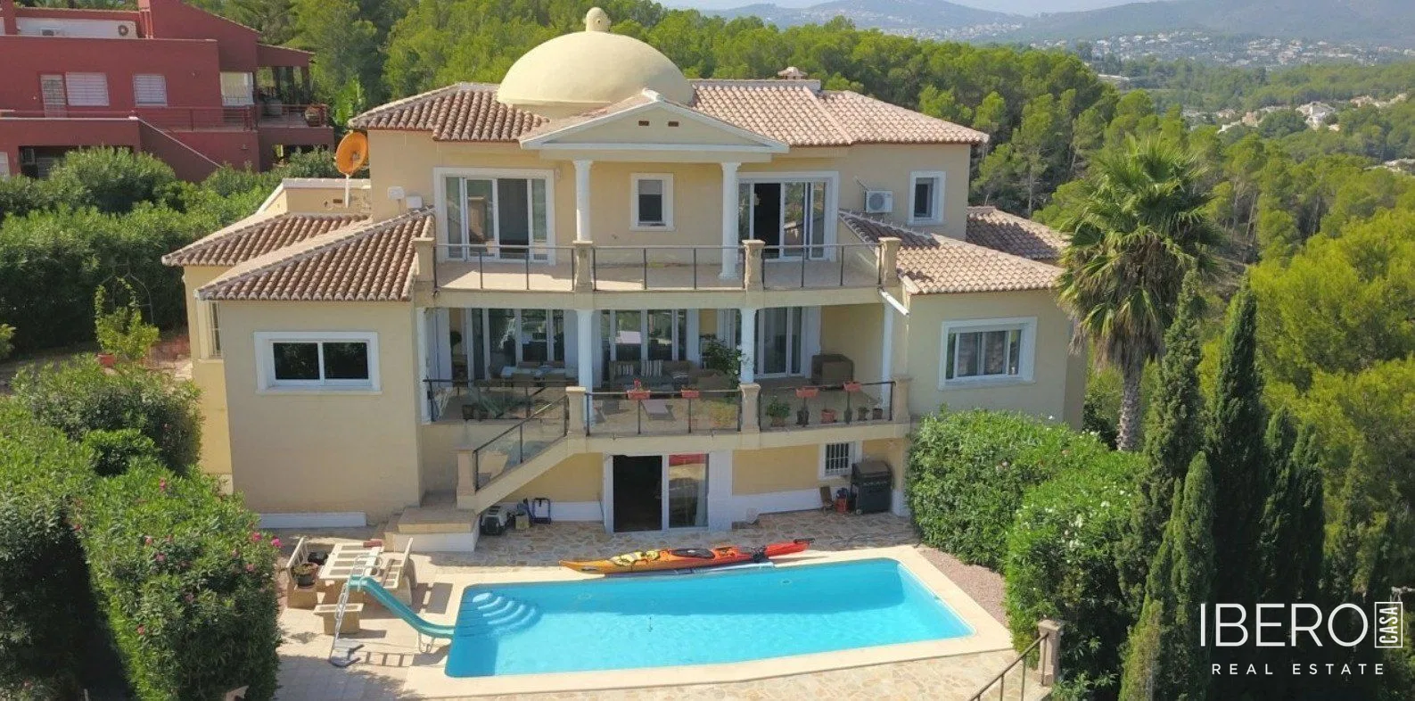 Dům s 8 ložnicemi kousek od moře, Javea